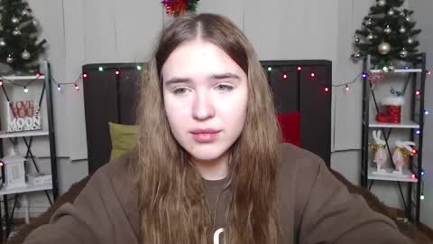 LauraHlot online show from 12.30.24