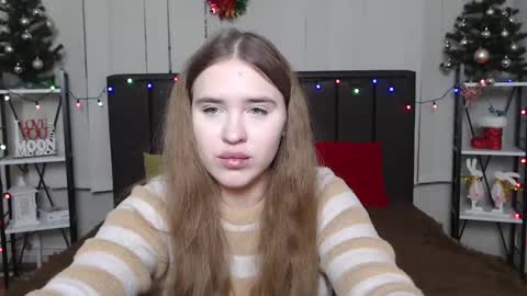 LauraHlot online show from 12.30.24