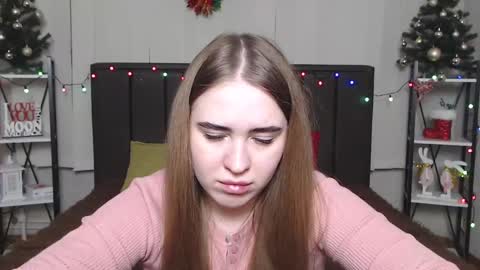 LauraHlot online show from 01.04.25