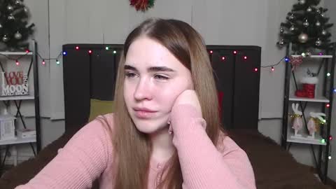 LauraHlot online show from 01.05.25