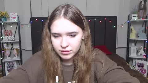 LauraHlot online show from 01.25.25