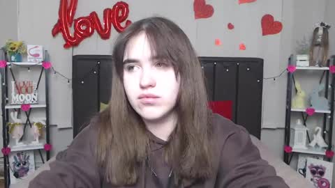 LauraHlot online show from 02.24.25