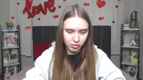 LauraHlot online show from 02.22.26