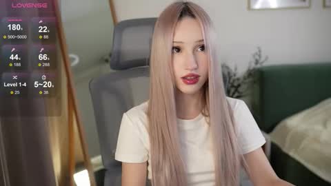 Laura online show from 10.15.25