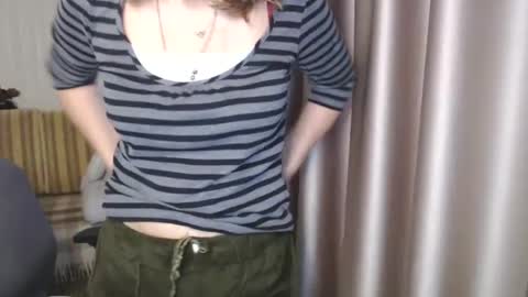 Snapshot of lauraoven1 chatting on 12.14.24 Lauraoven1 online show from 12.14.24