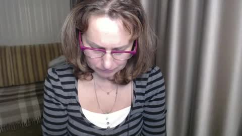 Snapshot of lauraoven1 chatting on 12.26.24 Lauraoven1 online show from 12.26.24