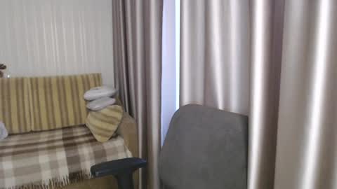 Snapshot of lauraoven1 chatting on 12.28.24 Lauraoven1 online show from 12.28.24