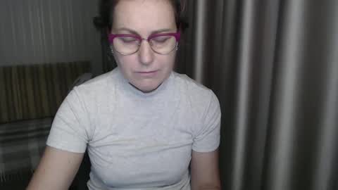 Snapshot of lauraoven1 chatting on 01.13.25 Lauraoven1 online show from 01.13.25