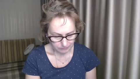 Snapshot of lauraoven1 chatting on 01.16.25 Lauraoven1 online show from 01.16.25
