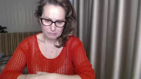 Snapshot of lauraoven1 chatting on 01.23.25 Lauraoven1 online show from 01.23.25