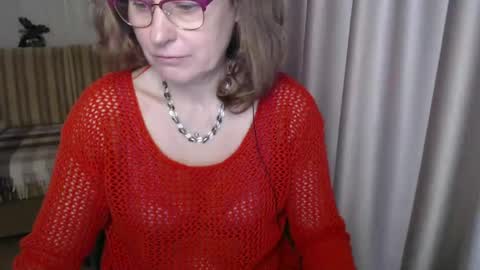 Snapshot of lauraoven1 chatting on 03.09.25 Lauraoven1 online show from 03.09.25