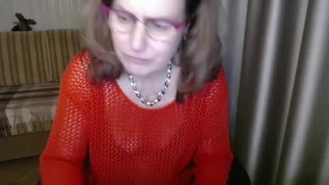 Snapshot of lauraoven1 chatting on 03.11.25 Lauraoven1 online show from 03.11.25