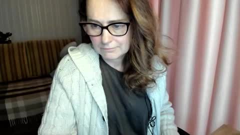 Lauraoven1 online show from 02.04.26