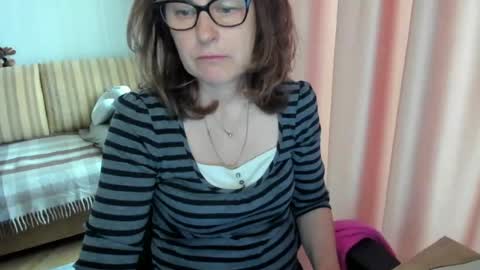 Snapshot of lauraoven1 chatting on 05.03.26 Lauraoven1 online show from 05.03.26