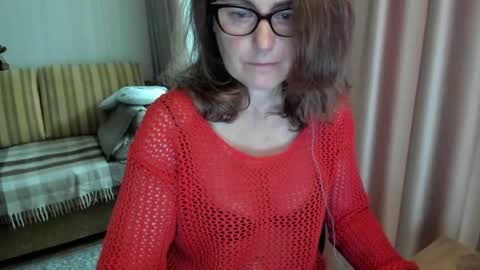 Snapshot of lauraoven1 chatting on 06.13.26 Lauraoven1 online show from 06.13.26
