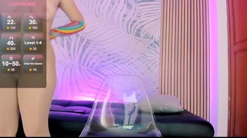Laura online show from 12.10.24