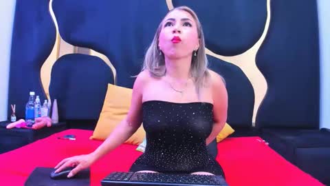 LauraScarlet online show from 02.17.26