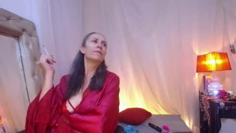 Snapshot of laurasofia45 chatting on 07.15.26 Laura Sofia online show from 07.15.26