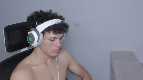 Laureent online show from 09.18.25