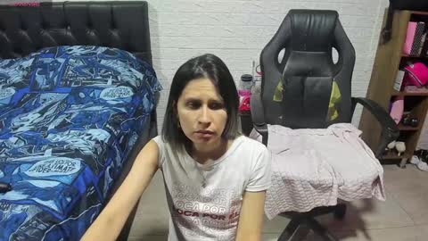 Lauren Independent model online show from 01.14.25