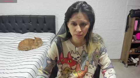 Lauren Independent model online show from 01.17.25