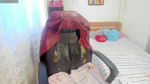 Lauren Independent model online show from 10.19.25