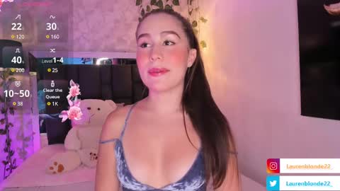Snapshot of laurenblonde22 chatting on 02.22.25 Lauren Blonde online show from 02.22.25