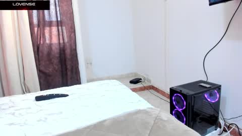 laurencurve online show from 09.12.25