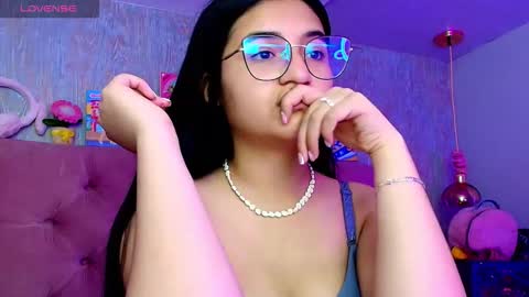 Laurene online show from 01.11.26