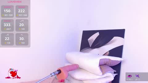 Lauren Gill online show from 11.11.25