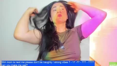Snapshot of laurengirls1 chatting on 12.03.24 onlyfan laureng7 - 7 laureng2 online show from 12.03.24