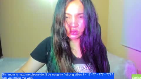 Snapshot of laurengirls1 chatting on 12.06.24 onlyfan laureng7 - 7 laureng2 online show from 12.06.24