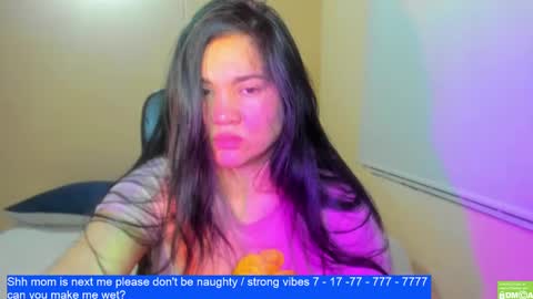 Snapshot of laurengirls1 chatting on 12.11.24 onlyfan laureng7 - 7 laureng2 online show from 12.11.24