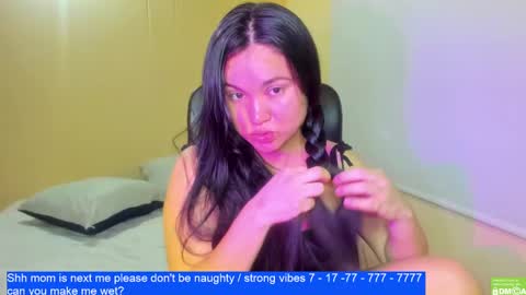 Snapshot of laurengirls1 chatting on 12.18.24 onlyfan laureng7 - 7 laureng2 online show from 12.18.24