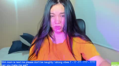 Snapshot of laurengirls1 chatting on 12.19.24 onlyfan laureng7 - 7 laureng2 online show from 12.19.24