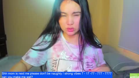Snapshot of laurengirls1 chatting on 01.06.25 onlyfan laureng7 - 7 laureng2 online show from 01.06.25