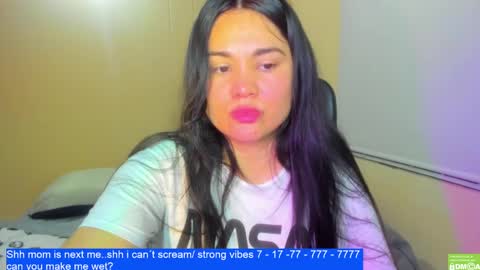 Snapshot of laurengirls1 chatting on 01.13.25 onlyfan laureng7 - 7 laureng2 online show from 01.13.25