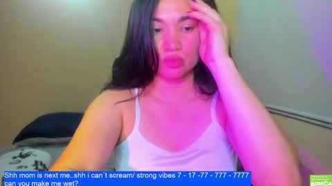Snapshot of laurengirls1 chatting on 01.15.25 onlyfan laureng7 - 7 laureng2 online show from 01.15.25