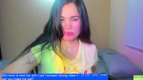 Snapshot of laurengirls1 chatting on 01.21.25 onlyfan laureng7 - 7 laureng2 online show from 01.21.25