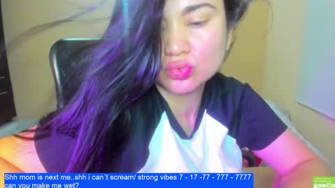 Snapshot of laurengirls1 chatting on 01.23.25 onlyfan laureng7 - 7 laureng2 online show from 01.23.25