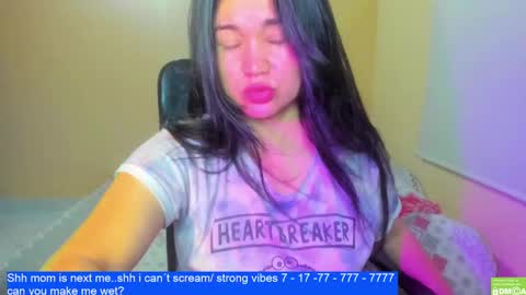 Snapshot of laurengirls1 chatting on 01.28.25 onlyfan laureng7 - 7 laureng2 online show from 01.28.25