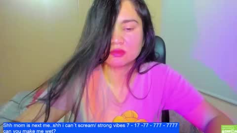 Snapshot of laurengirls1 chatting on 02.01.25 onlyfan laureng7 - 7 laureng2 online show from 02.01.25