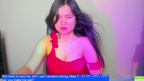 Snapshot of laurengirls1 chatting on 02.05.25 onlyfan laureng7 - 7 laureng2 online show from 02.05.25