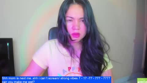 Snapshot of laurengirls1 chatting on 02.21.25 onlyfan laureng7 - 7 laureng2 online show from 02.21.25