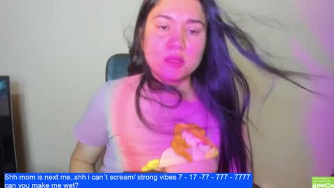 Snapshot of laurengirls1 chatting on 03.06.25 onlyfan laureng7 - 7 laureng2 online show from 03.06.25