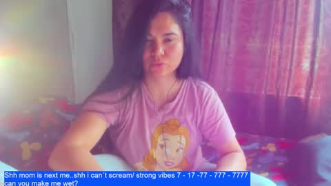 Snapshot of laurengirls1 chatting on 03.12.25 onlyfan laureng7 - 7 laureng2 online show from 03.12.25