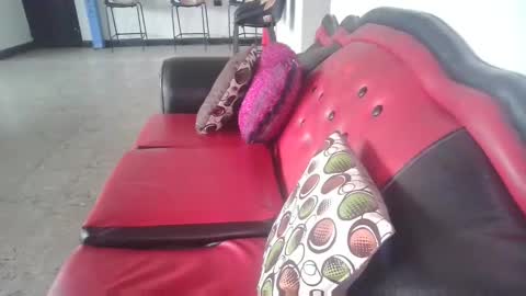 laurenhot94 online show from 10.29.25