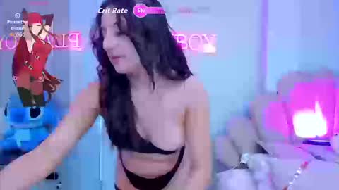 Snapshot of laurenhu chatting on 09.10.25 Lauren Hu online show from 09.10.25