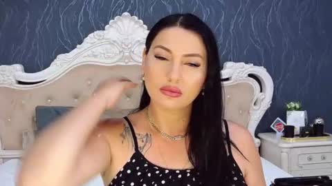 Laura online show from 07.14.26