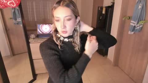 laurenn_111 online show from 05.12.26